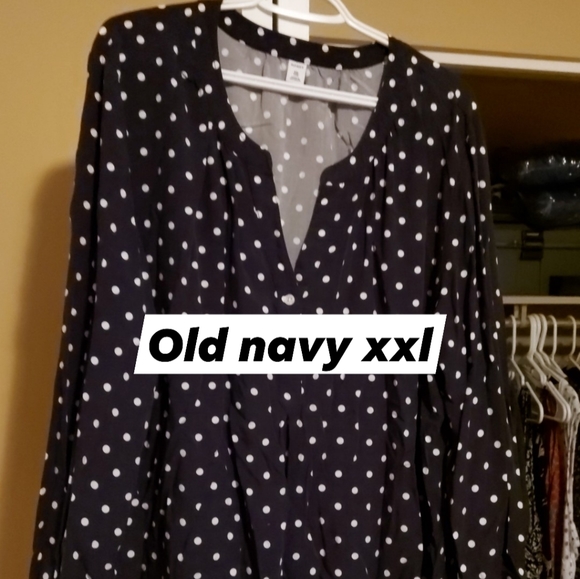 7 old navy blouses - Picture 4 of 7